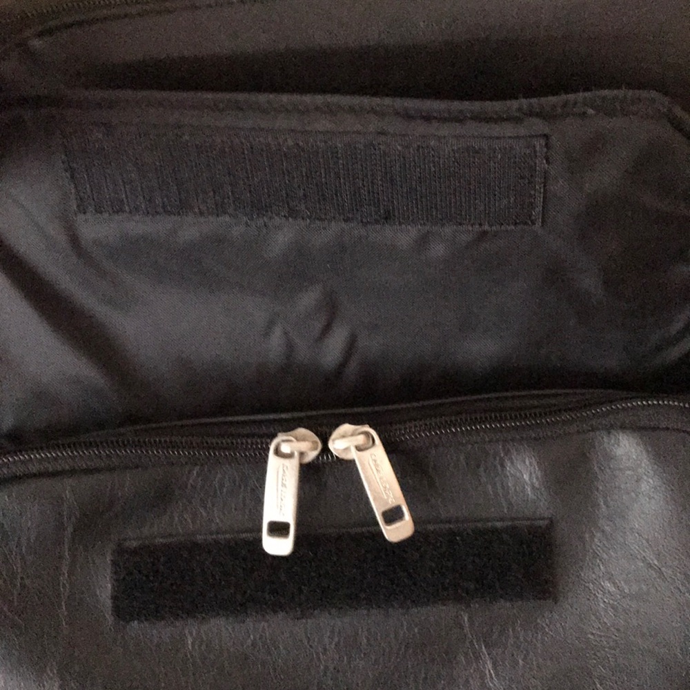 Leather case logic - Picture 4 of 9